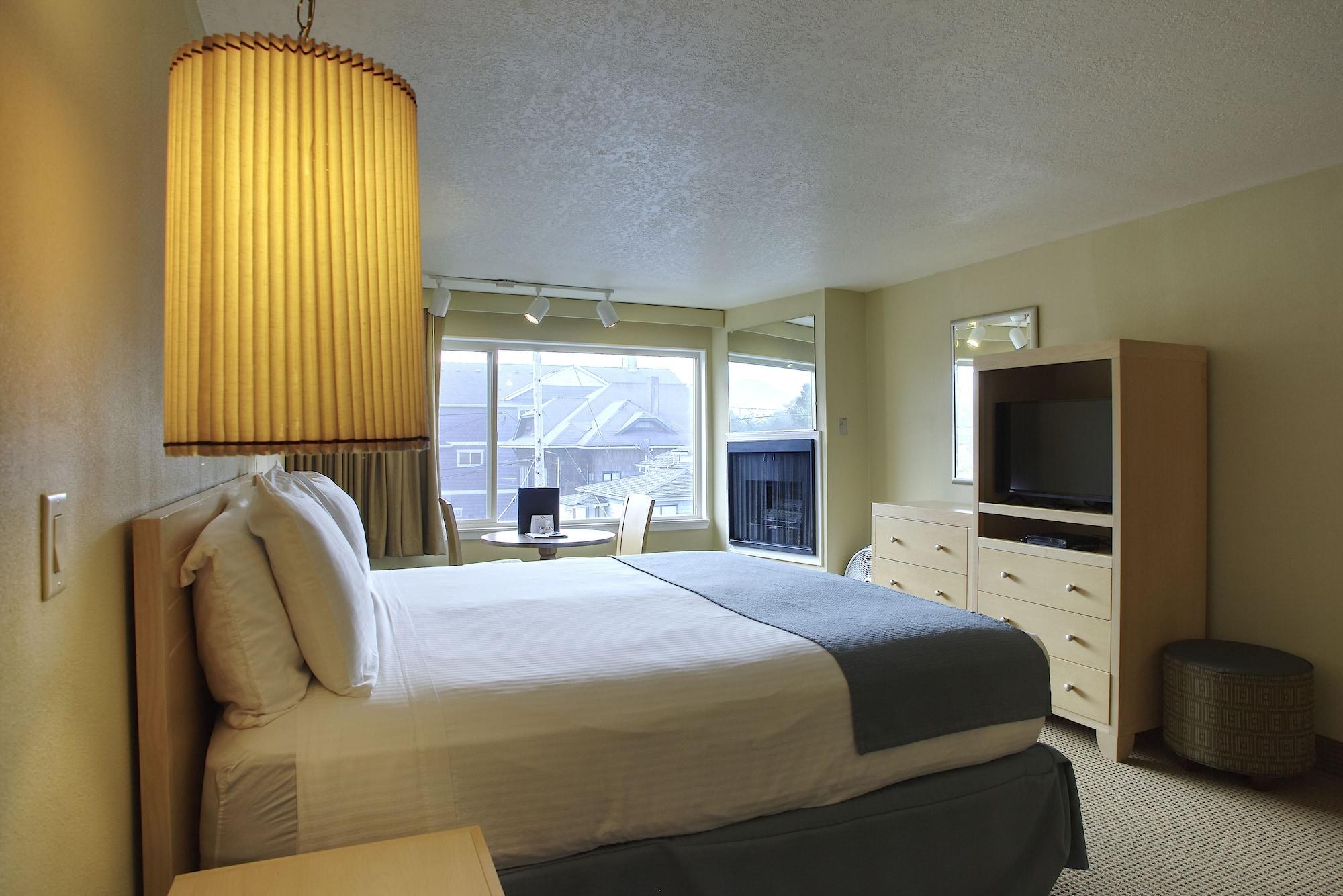 Hi Tide Oceanfront Inn Сисайд Экстерьер фото