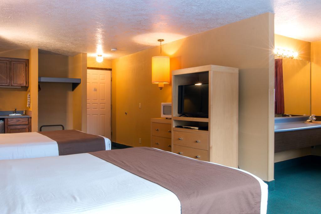 Hi Tide Oceanfront Inn Сисайд Экстерьер фото